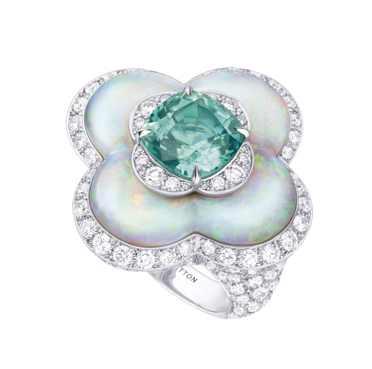 Incredible gems “bloom” in Louis Vuitton's “Blossom collection”